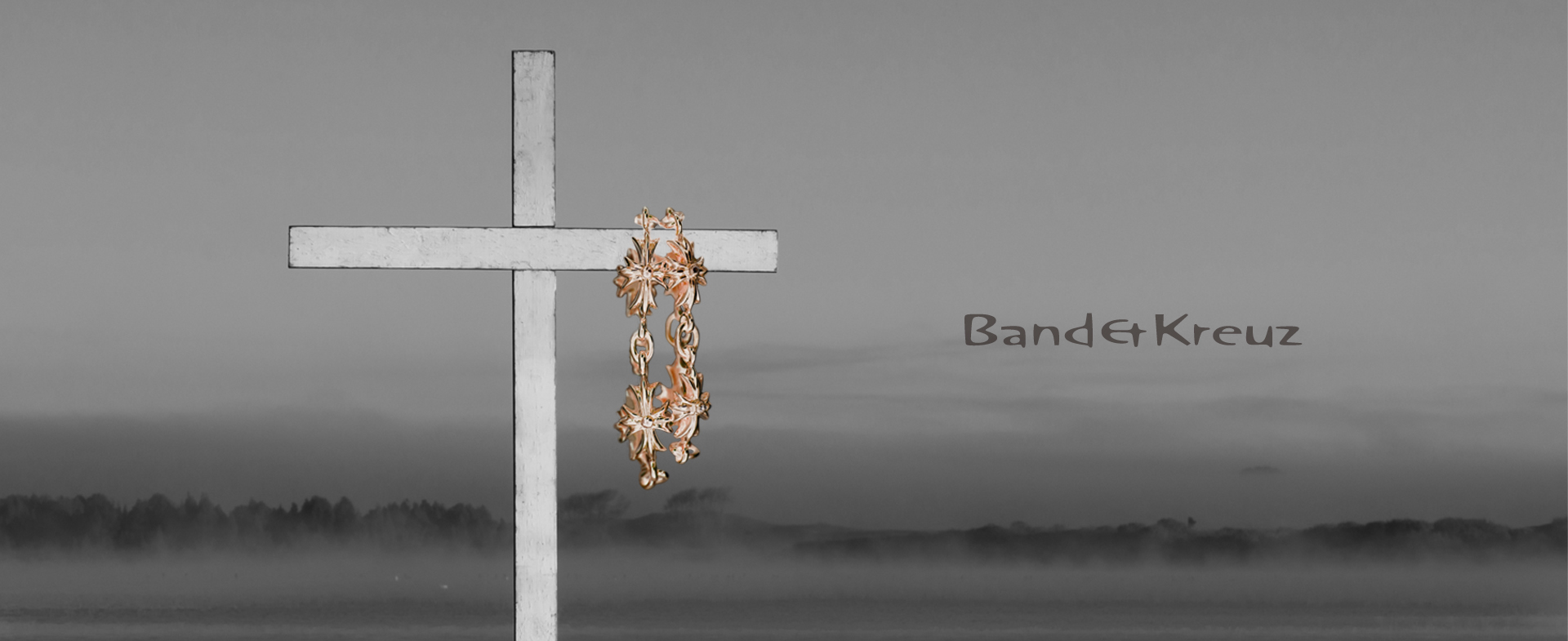 運命の十字架と鎖で繋がれる久留米市CHARIS〈カリス〉のオリジナルブライダルリング